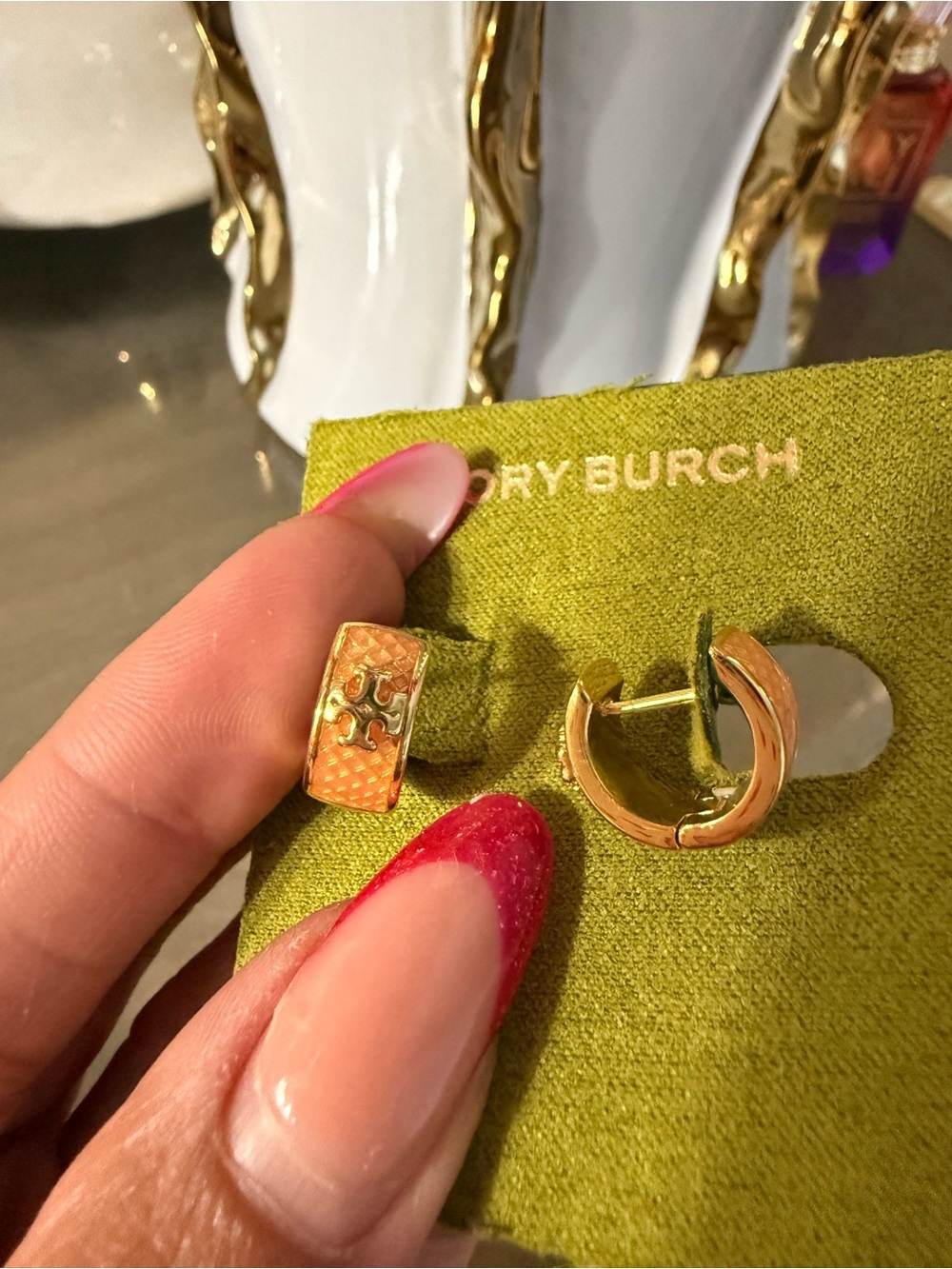 Tory Burch Gold Logo Huggie Earrings - Gold and Peach
